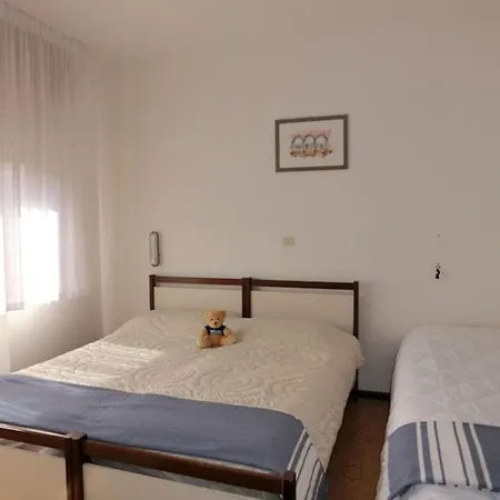 아파트 Bright Flat Close To Promenade