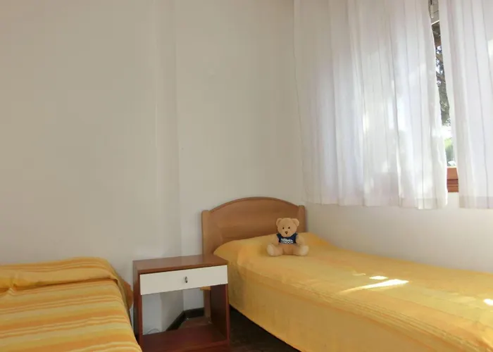 Daire Bright Flat Close To Promenade *